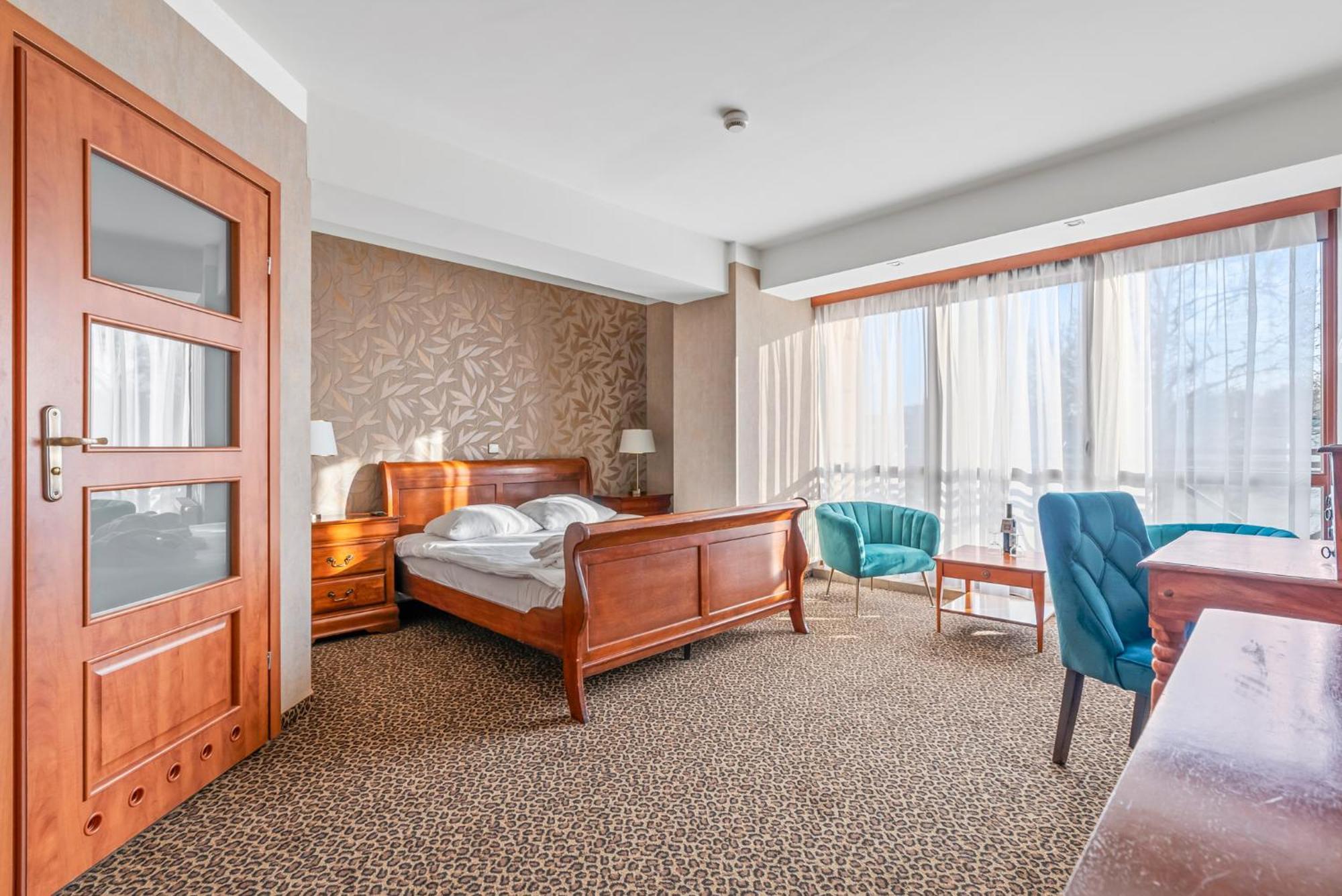 Hotel Diament Vacanza Katowice - Siemianowice Siemianowice Śląskie المظهر الخارجي الصورة