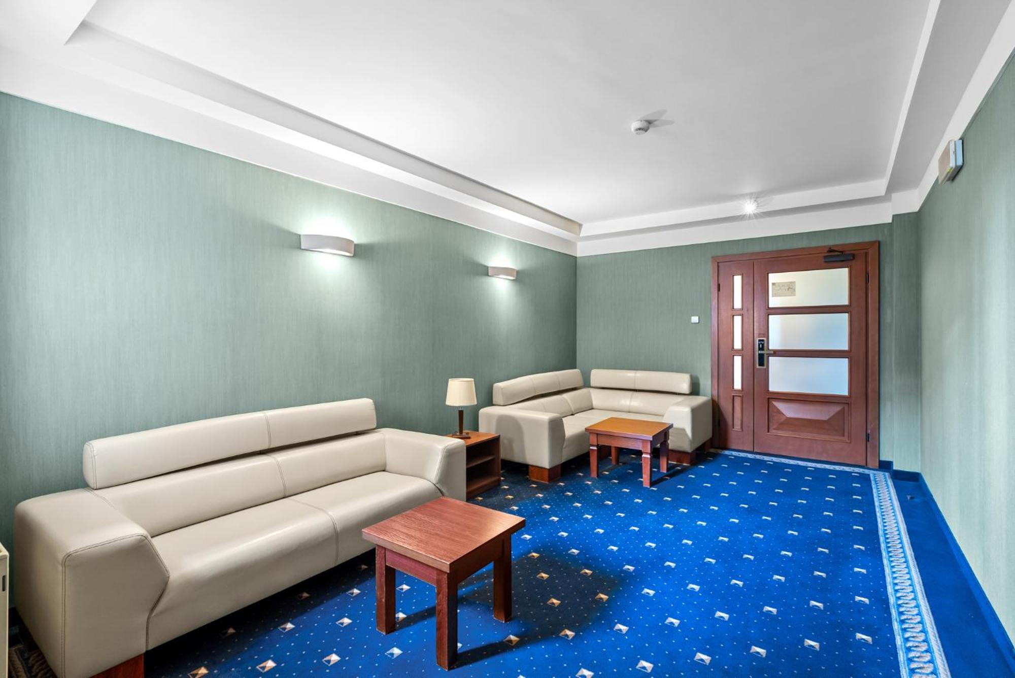 Hotel Diament Vacanza Katowice - Siemianowice Siemianowice Śląskie المظهر الخارجي الصورة
