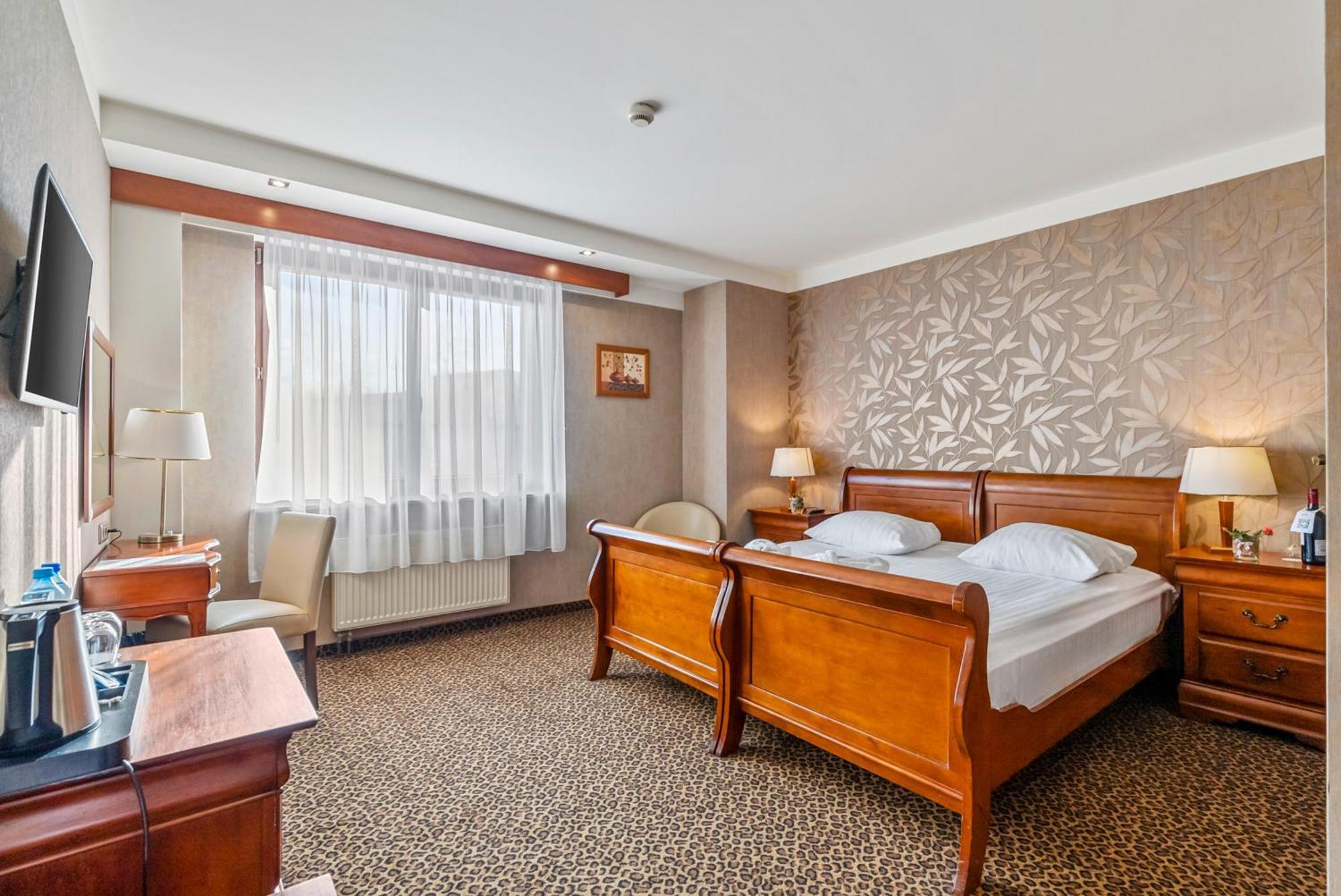Hotel Diament Vacanza Katowice - Siemianowice Siemianowice Śląskie المظهر الخارجي الصورة