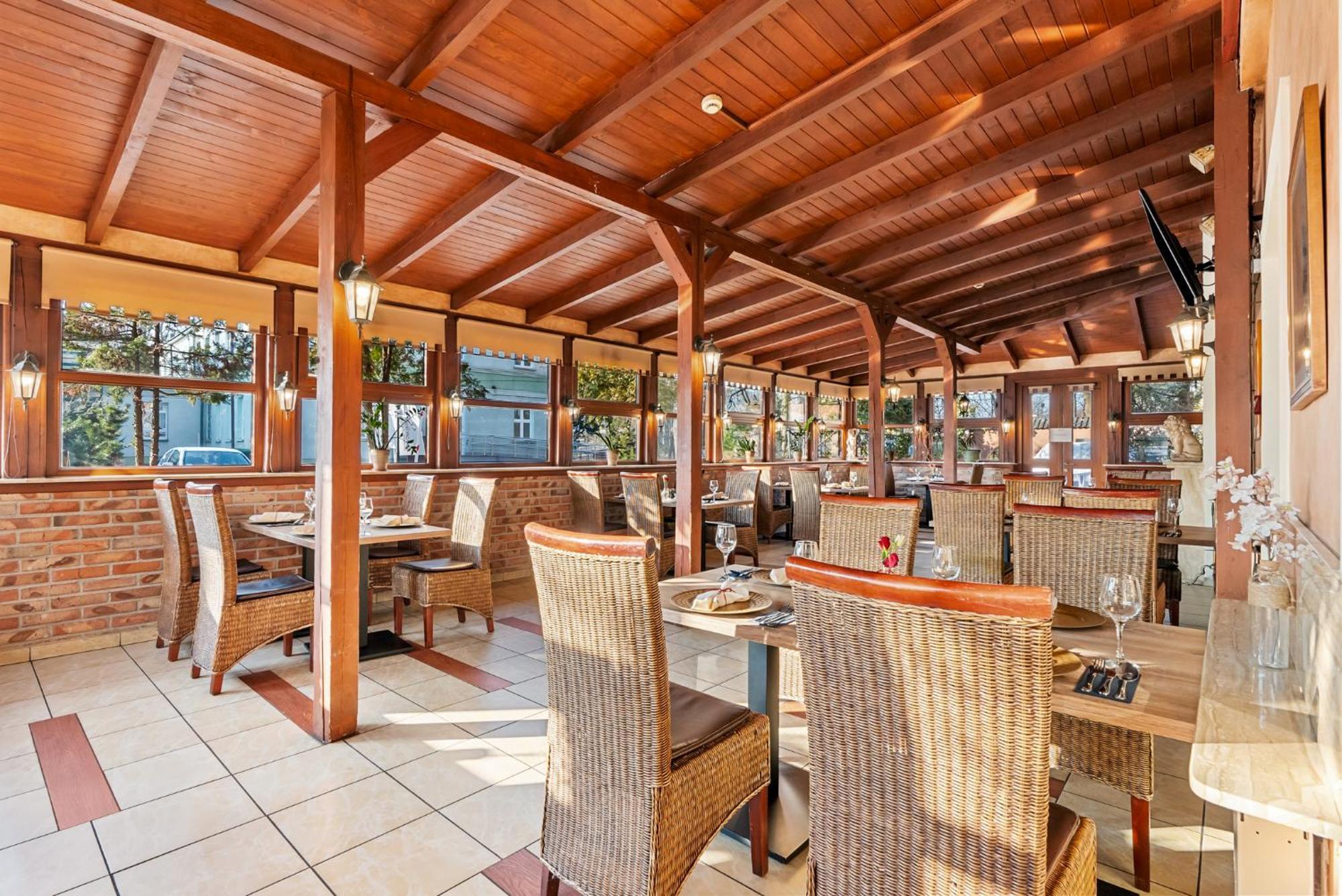 Hotel Diament Vacanza Katowice - Siemianowice Siemianowice Śląskie المظهر الخارجي الصورة